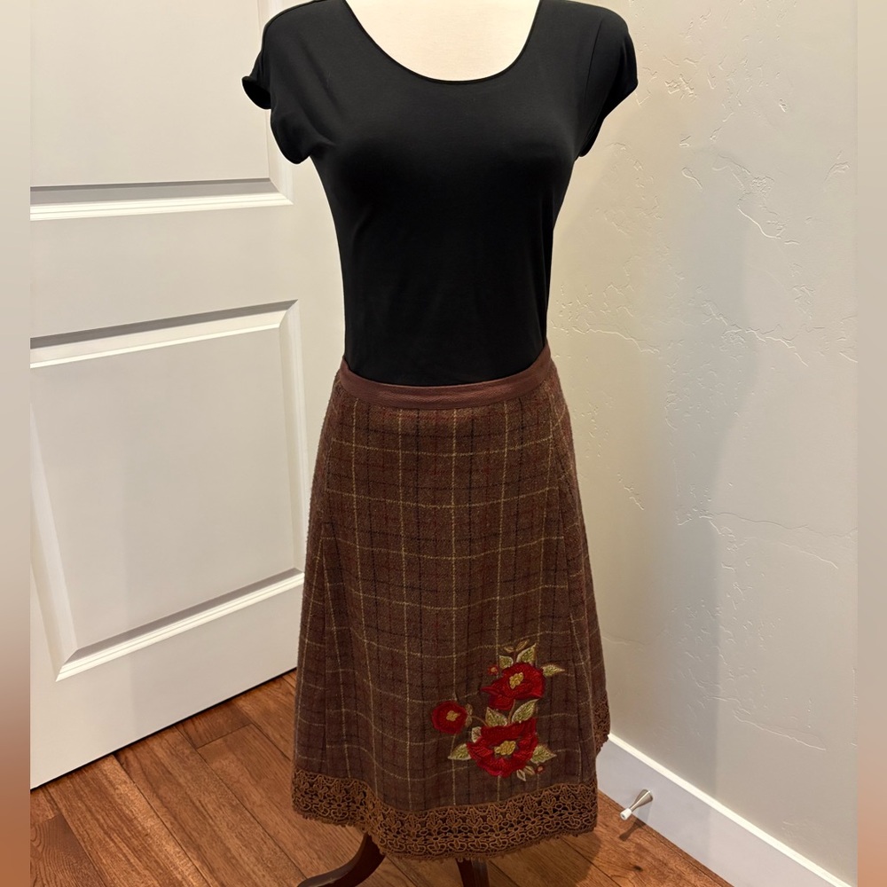 Adorable April Cornell Brown Plaid Skirt Midi Red Flowers Comfy Worn Twice EUC